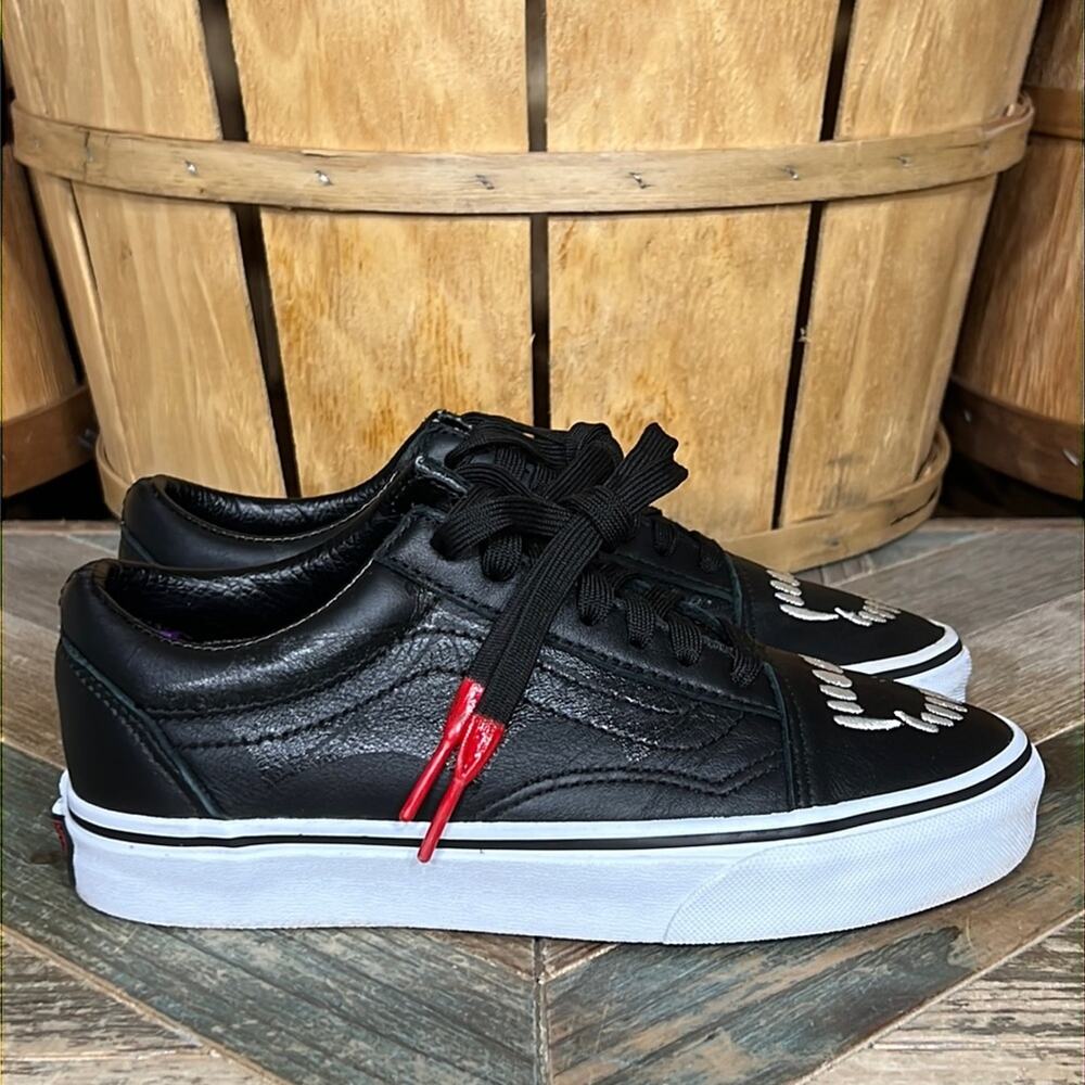 Vans Old Skool Fangs Vampire Blood Black Leather Sneakers Shoes Youth Boy Size 4